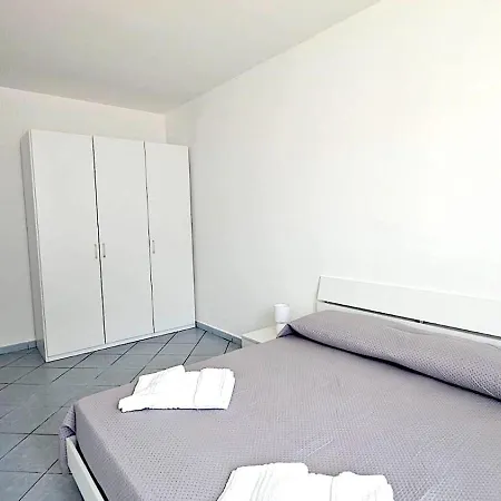 Castle View Villa Apartment *
