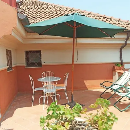 Castle View Villa Apartment *
